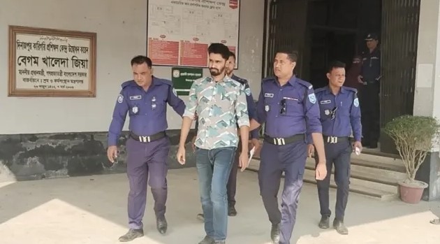 পিএসসির নিয়োগ পরীক্ষায় প্রক্সি অবৈধ ডিভাইসসহ আটক ২